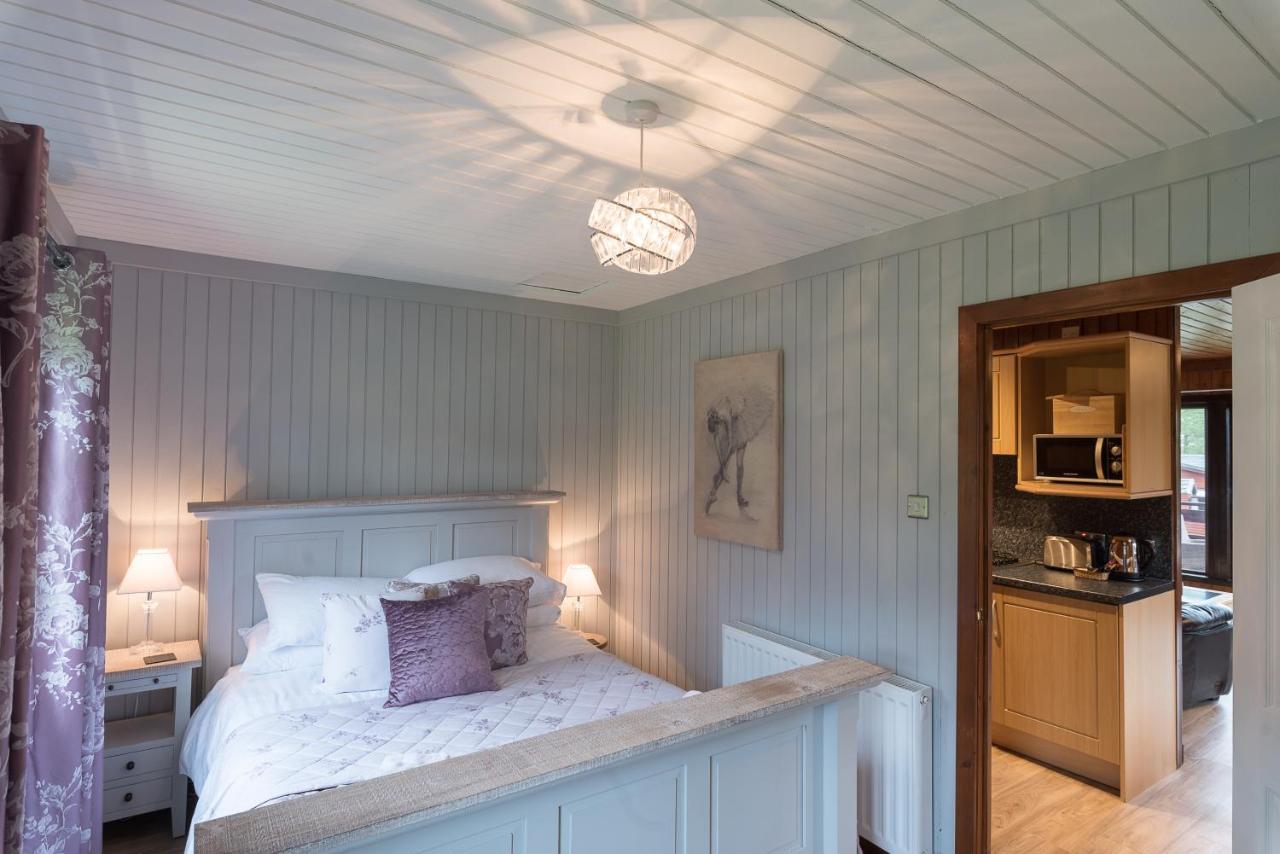Bluebell Lodge 9 With Hot Tub Ньютон Стюарт Экстерьер фото